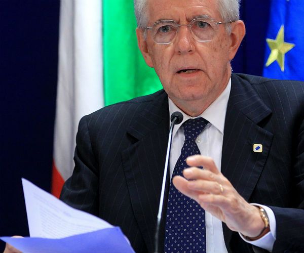 Włoski rząd zaczyna oszczędzać. Ani jednej karteczki, ani notesiku