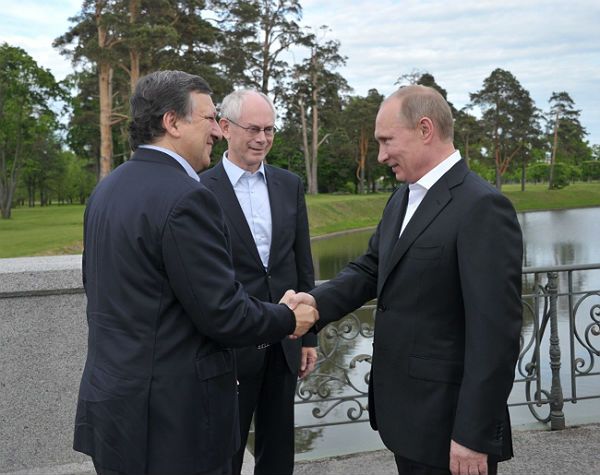 Rozpoczęła się oficjalna część szczytu UE-Rosja