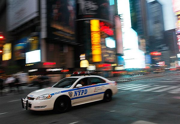 Rodzinna tragedia w Nowym Jorku - ojciec oblał córkę kwasem