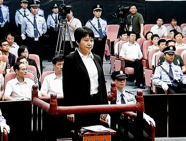 Gu Kailai skazana na karę śmierci w zawieszeniu