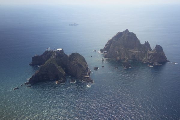 Prezydent Korei Płd. odwiedził wyspy, do których pretensje rości Japonia