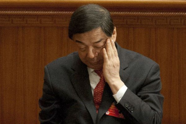 Bo Xilai zawieszony. Jego żona podejrzana o morderstwo