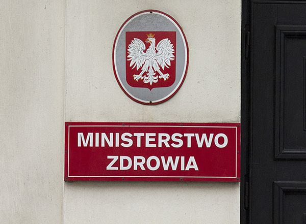 Ministerstwo Zdrowia i długich kolejek