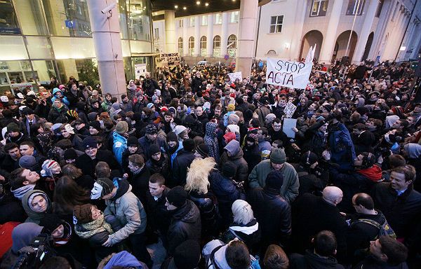Fenomen akcji "nie dla ACTA" - pół miliona internautów