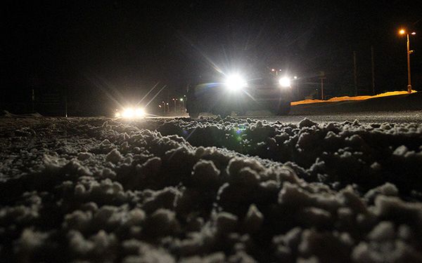 "Szklanka" na drogach i śnieżyce w całym kraju