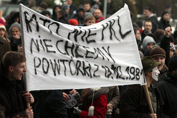 "Protesty przeciw ACTA to manipulacja, stoją za tym..."