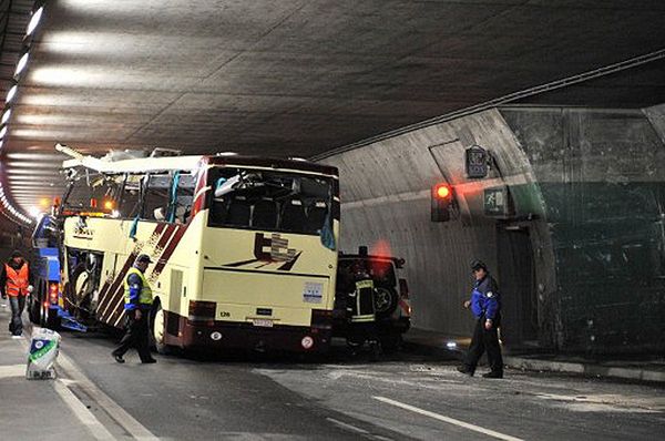 Kierowca autokaru, który rozbił się w Szwajcarii, był trzeźwy