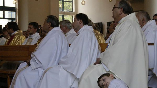 Często chłopcy marzą w dzieciństwie o zostaniu księdzem