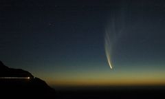 Kometa C/2013 R1 (Lovejoy) wciąż widoczna przez lornetki