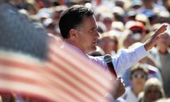 Czy Romney zmienia poglądy jak rękawiczki?