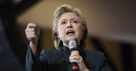 Clinton zapewnia, że w nowych mailach nie ma nic kompromitującego