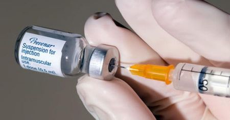 79 proc. Polaków ufa szczepionkom. Na dobrowolne szczepienia wydajemy ok. 100 mln zł. "Unikanie szczepień może doprowadzić do powrotu epidemii chorób zakaźnych"