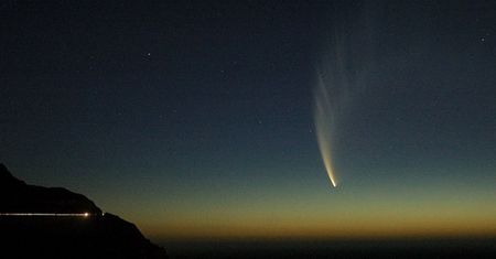 Kometa C/2013 R1 (Lovejoy) wciąż widoczna przez lornetki