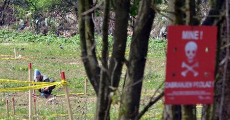 Wielka powódź w Bośni i Hercegowinie. Przemieszczone miny i zagrożenie epidemią