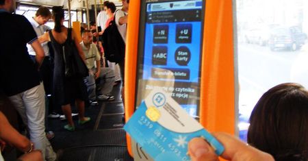 Poznań dopłaca kolejne miliony do systemu PEKA, żeby uniknąć katastrofy