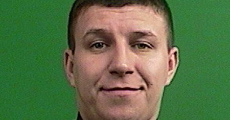 Komorowski odznaczył policjanta, który zginął podczas huraganu Sandy