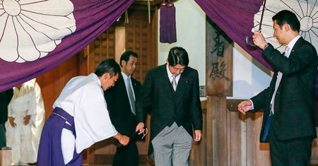 Japonia: wizyta ministrów w świątyni Yasukuni upamiętniającej zbrodniarzy wojennych