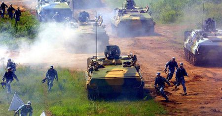 Chiny nakazują wojsku zwiększenie gotowości bojowej w 2013 roku