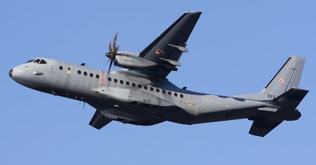 Wojskowy samolot CASA lądował awaryjnie na lotnisku w Balicach