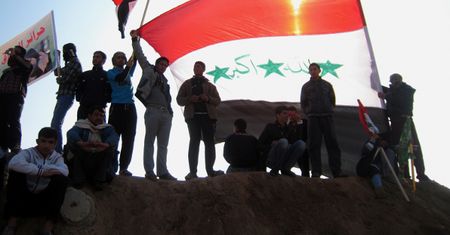 Irak: żołnierze strzelali w powietrze, by rozproszyć demonstrantów