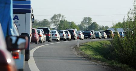 Stare auta trują prawie tak jak węglowe piece