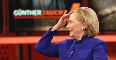 Trump wzywa, by specjalny prokurator zbadał sprawę fundacji Clintonów