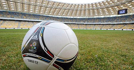 Komisarze UE przyłączają się do bojkotu Euro 2012