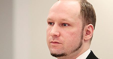 Anders Breivik przeprasza za niezaangażowane politycznie ofiary