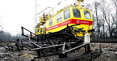 Służby PKP szykują się na wichurę; "mogą być opóźnienia"