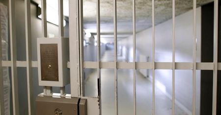 Blisko trzy tysiące więźniów wyjdzie na wolność