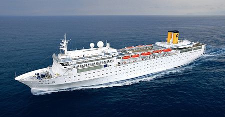Costa Allegra holowany przez francuski statek rybacki