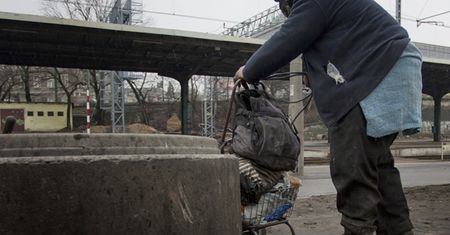 Gdańscy strażnicy miejscy uratowali mężczyznę, który spożył ponad 3 litry płynu do spryskiwaczy