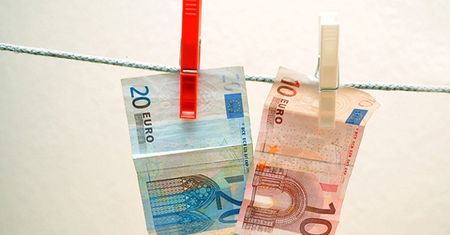 Finał gigantycznej afery - staną przed sądem za przywłaszczenie 316 mln zł
