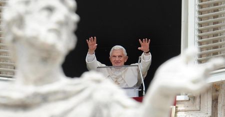 Benedykt XVI: kłamstwo jawi się jako prawda i informacja