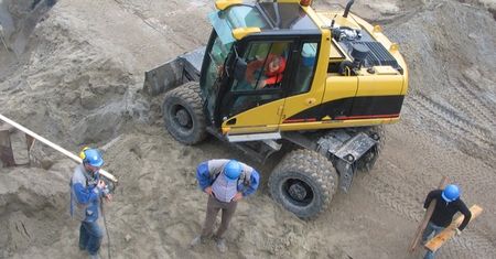 Chińczycy na budowie trasy A2