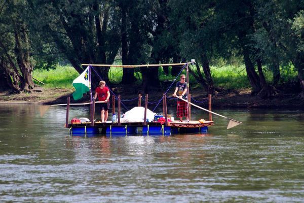 Nauczą poznaniaków jak zbudować tratwę