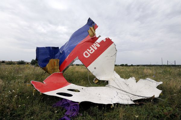 Szczątki malezyjskiego samolotu, który rozbił się na Ukrainie