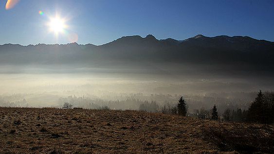 Jesienny krajobraz o poranku z pasma Gubałówki