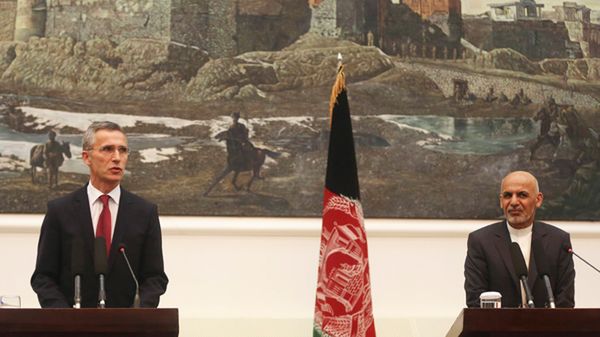 Jens Stoltenberg i Ashraf Ghani w Afganistanie