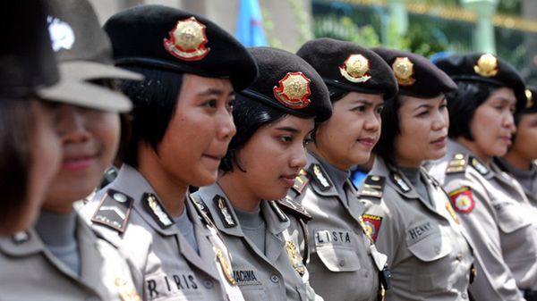 Policjantki w Indonezji
