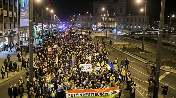Manifestacja na ulicy Budapesztu