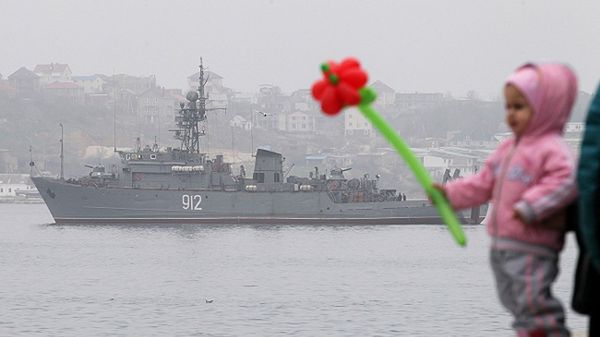 Rosyjski statek w Sewastopolu