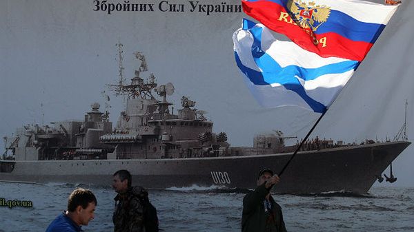 Rosyjskie flagi powiewają na Krymie