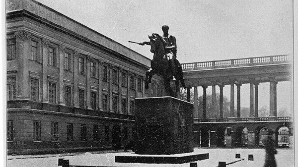 Pałac Saski i pomnik księcia Józefa Poniatowskiego