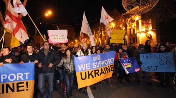 Demonstracja poparcia dla Ukrainy w Gruzji