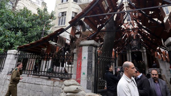 Zniszczenia po ataku samobójczym w Damaszku, stolicy Syrii