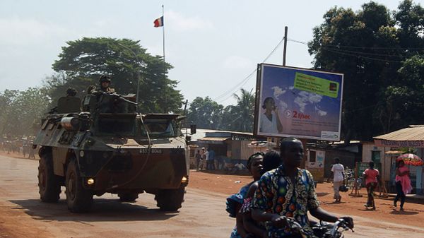 Francuskie siły na ulicach stolicy Republiki Środkowoafrykańskiej, Bangi