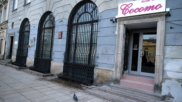 Kamienica na Krakowskim Przedmieściu w której mieści się klub go-go