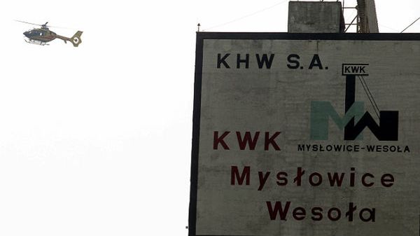 Helikopter ratunkowy nad terenem KWK "Mysłowice-Wesoła"