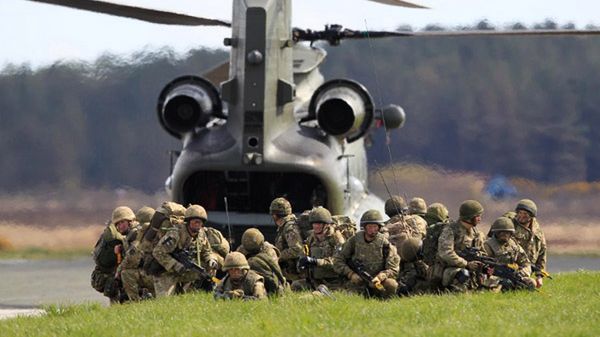 Ćwiczenia sił NATO w Wielkiej Brytanii w 2012 roku